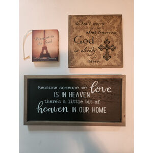 Religious Set Of 2 Wood Wall Plaques & Inspirational Mini Book NEW